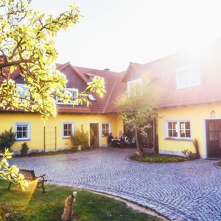 Pension Sankt Urban ซอมเมอร์อาค ภายนอก รูปภาพ